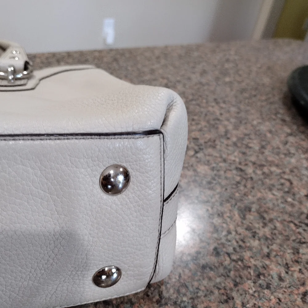 Beautiful  Penelope pebbled leather coach bag with ruffle top